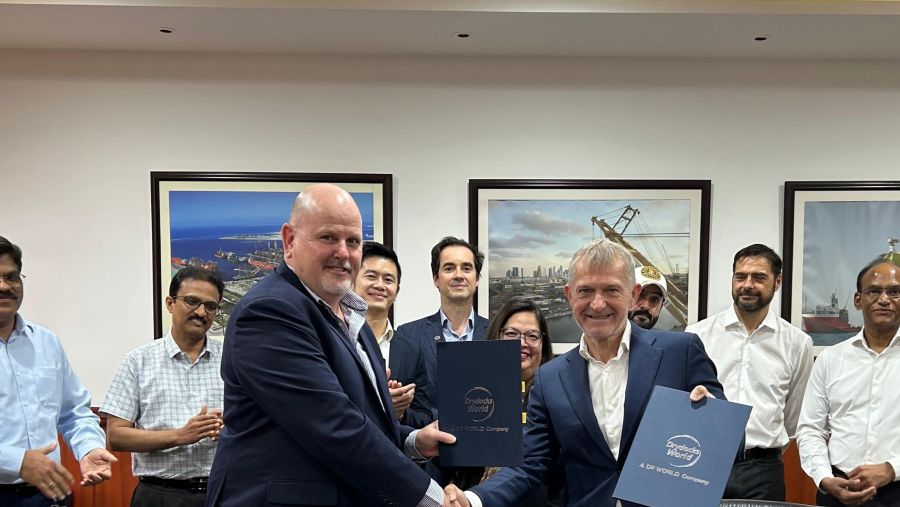 الأحواض الجافة العالمية تفوز بعقد لتجديد وتمديد العمر التشغيلي لسفينة تخزين وتفريغ الإنتاج العائمة "باوباب إيفواريان"