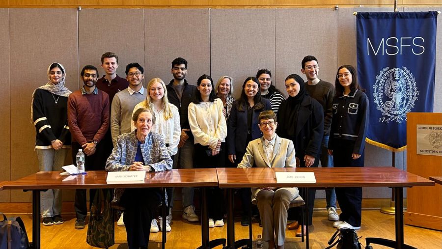 طلاب جامعة جورجتاون في قطر يشهدون مباشرة التحولات العالمية من خلال دراسة مكثفة في واشنطن العاصمة