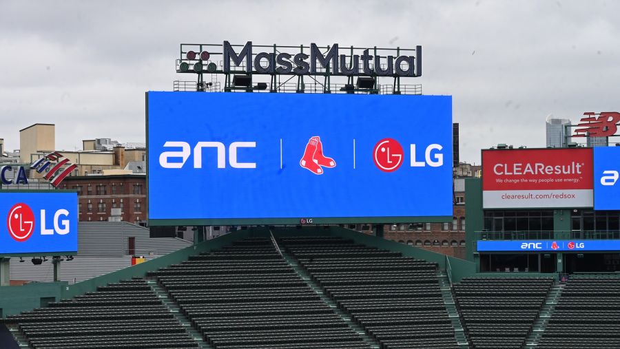 إل جي تُزوّد ​​ملعب بوسطن ريد سوكس بحلول العرض التجارية الضخمة