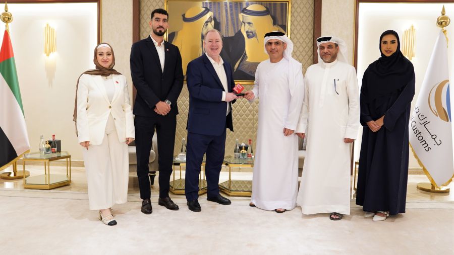 جمارك دبي تحصل على اعتماد "أفضل بيئة عمل" عالمياً