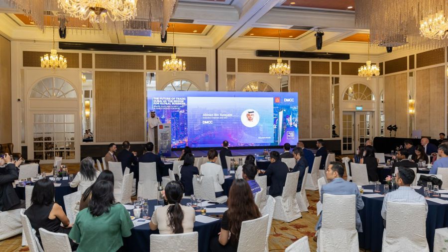 مركز دبي للسلع المتعددة يسجّل نمواً بنسبة 13% في عدد الشركات السنغافورية ويوقع شراكة استراتيجية مع "هوكسفورد" خلال جولاته الترويجية الأولى في سنغافورة