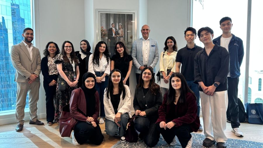 في قلب العدالة الدولية: طلاب جامعة جورجتاون في قطر يتعرفون على لاهاي من الداخل