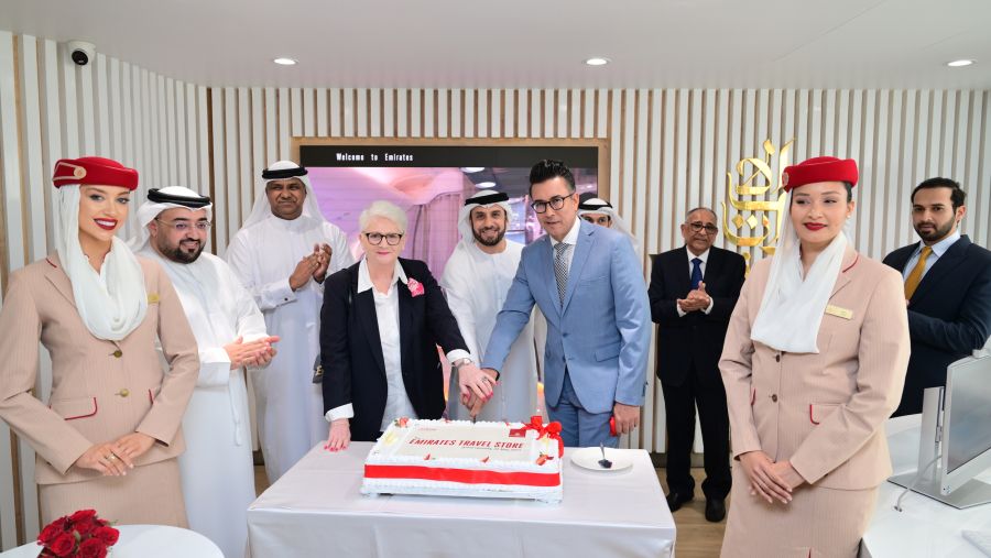 طيران الإمارات تفتتح متجراً جديداً للسفر في موريشيوس وتجدد شراكتها مع هيئة الترويج السياحي