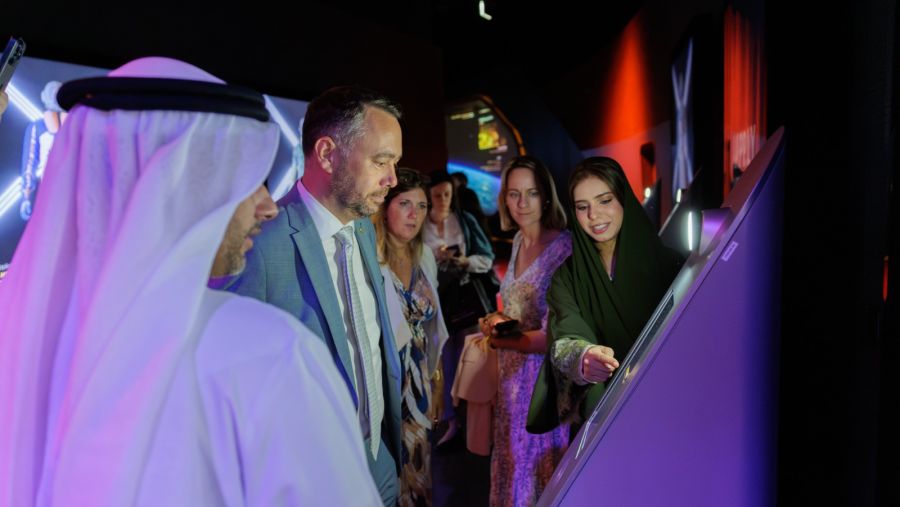 وزير خارجية بلجيكيا يزور متحف المستقبل في دبي