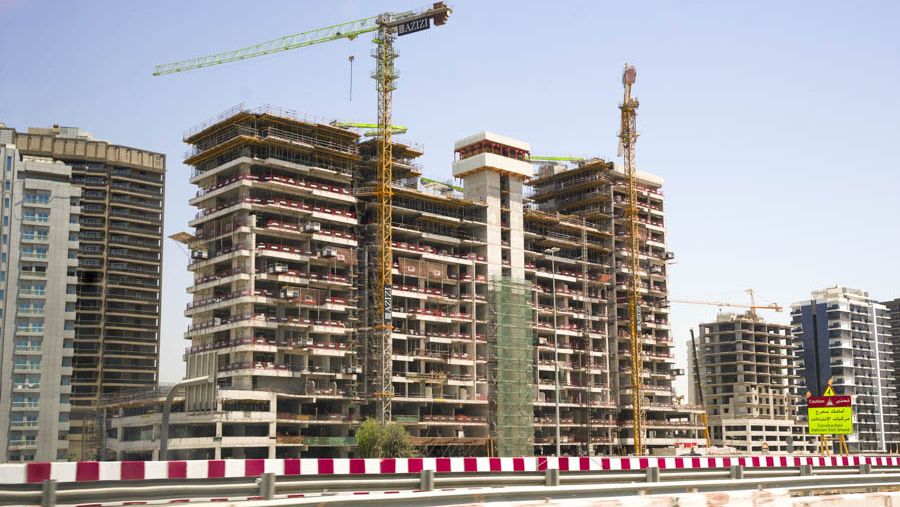 عزيزي للتطوير العقاري تُعلن عن إنجاز 35% من مشروع "غراند"