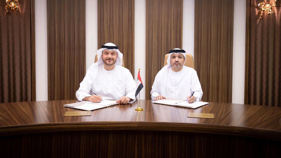 دائرة الأراضي والتنظيم العقاري ومصرف عجمان يوقعان مذكرة تفاهم لتعزيز التعاون المالي