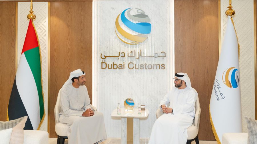 سعادة مدير عام جمارك دبي يستقبل الدكتور هزاع النعيمي ويؤكد أهمية الشراكة في ترسيخ التميز الحكومي