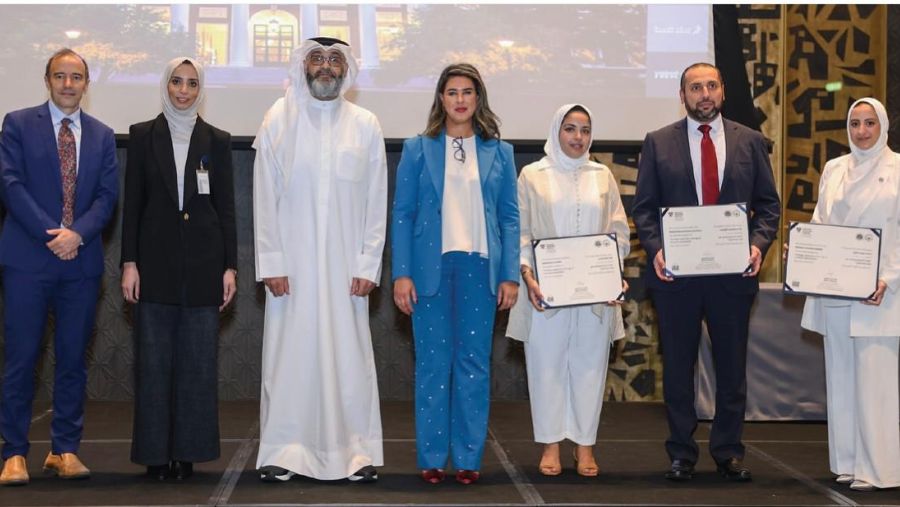  KIB  يحتفل بتخرّج ثلاثة من موظفيه من برنامج هارفارد لتطوير القيادات التنفيذية