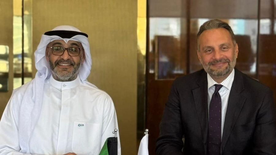 KIB يوقع شراكة استراتيجية مع كلية IE لإدارة الأعمال ضمن برنامج "واعد"