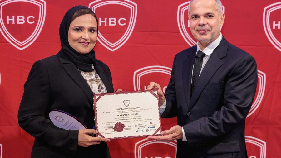 جمارك دبي تفوز بجائزة "HBC" للقيادات النسائية في لندن
