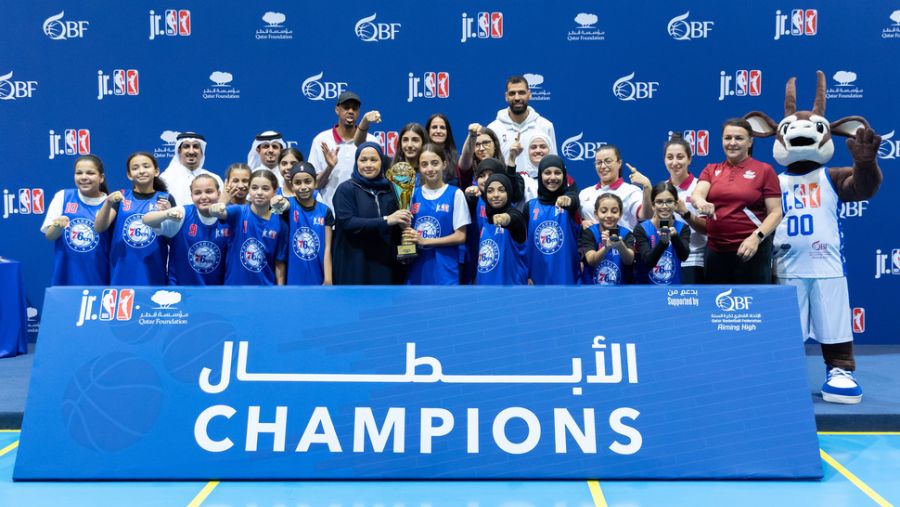 دوري كرة السلة للناشئين لاتحاد كرة السلة الأمريكي واتحاد كرة السلة الأمريكية للنساء يمكّنان شباب قطر