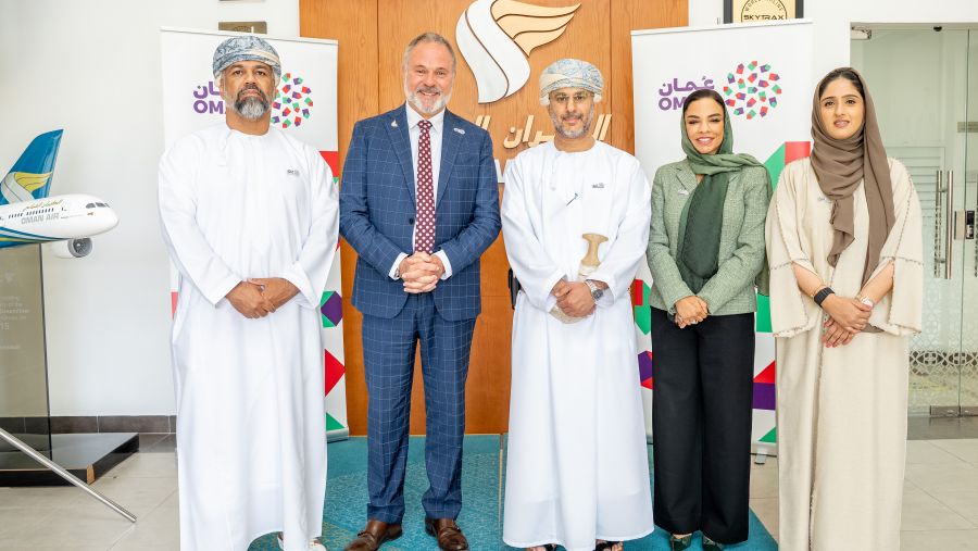 الطيران العُماني ومكتب إدارة الهُوية الترويجية الموحدة لسلطنة عُمان يبرمان اتفاقية شراكة استراتيجية للارتقاء بمكانة سلطنة عُمان عالميًا