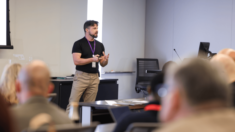 هل يقوّض الذكاء الاصطناعي دور الصحافة في توعية الرأي العام؟ وكيف ينبغي للصحافة أن تتحرّك في مواجهة التداعيات؟