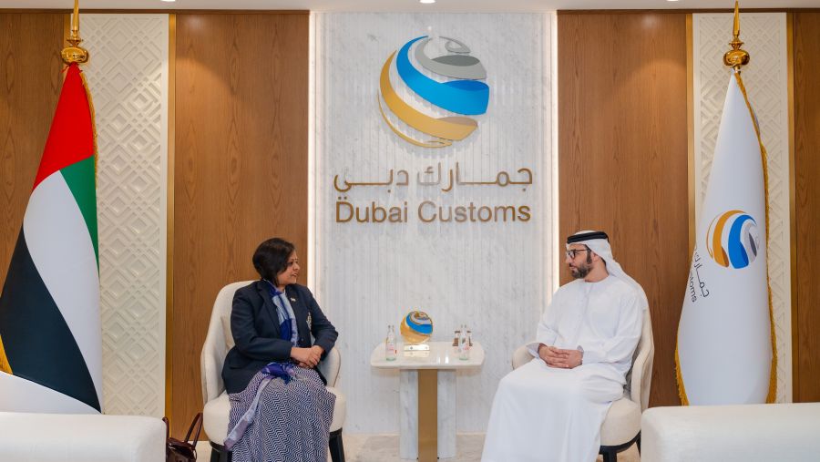 جمارك دبي تستضيف لقاءً موسعاً بمشاركة وفد هندي و"موانئ دبي العالمية"