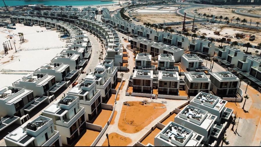 مشروع "دانه بيي" يبدأ المرحلة الأولى من تسليم الفلل في جزيرة المرجان برأس الخيمة