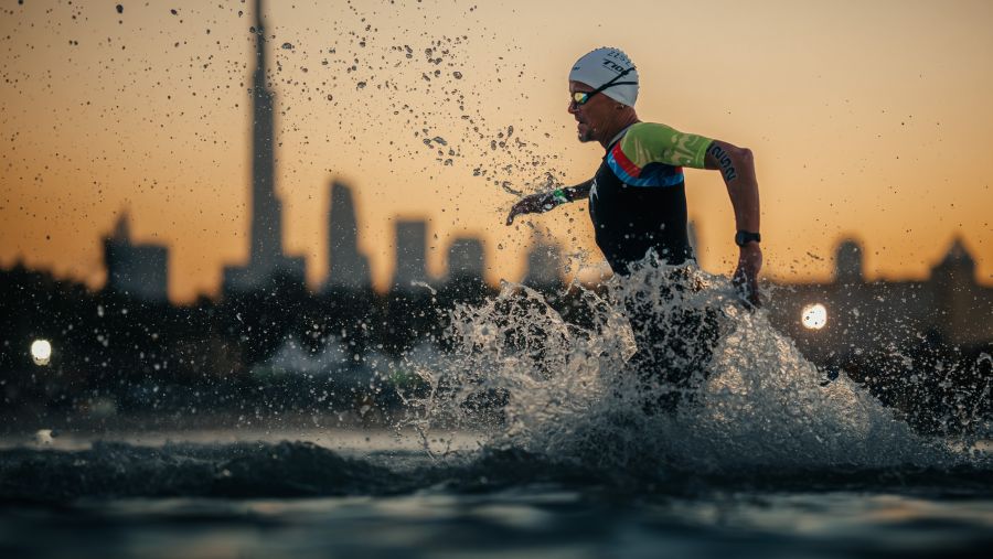 ترايثلون دبي تي 100 يطلق النسخة الأكبر نوفمبر 2025