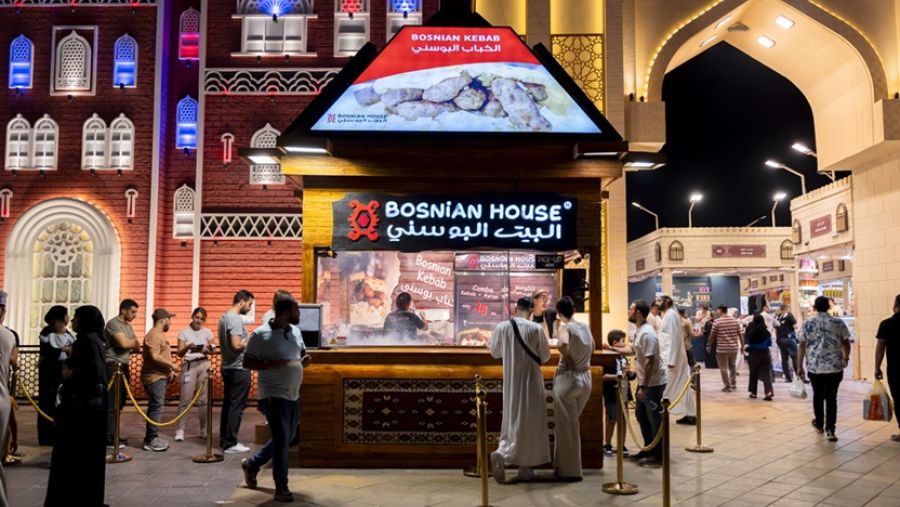 القرية العالمية تدعو روّاد الأعمال وأصحاب المشاريع بقطاع المأكولات والمشروبات للتسجيل ضمن فئة الأكشاك والعربات لموسمها الـ 30 المرتقب