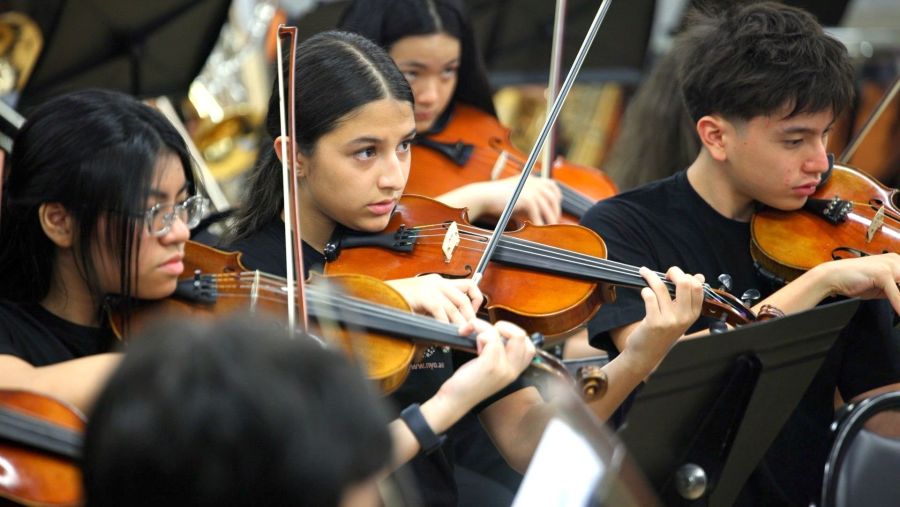 "دبي للثقافة" و"الأوركسترا الوطنية للشباب – دبي" تقدّمان المواهب الإبداعية الإماراتية على مسرح "كارنيغي" العالمي 