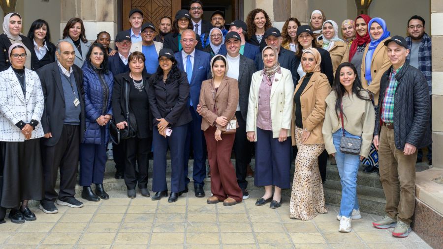 الجامعة الأمريكية بالقاهرة تُساهم في دراسة دولية رائدة تكشف عن عوامل جديدة لتسارع الشيخوخة