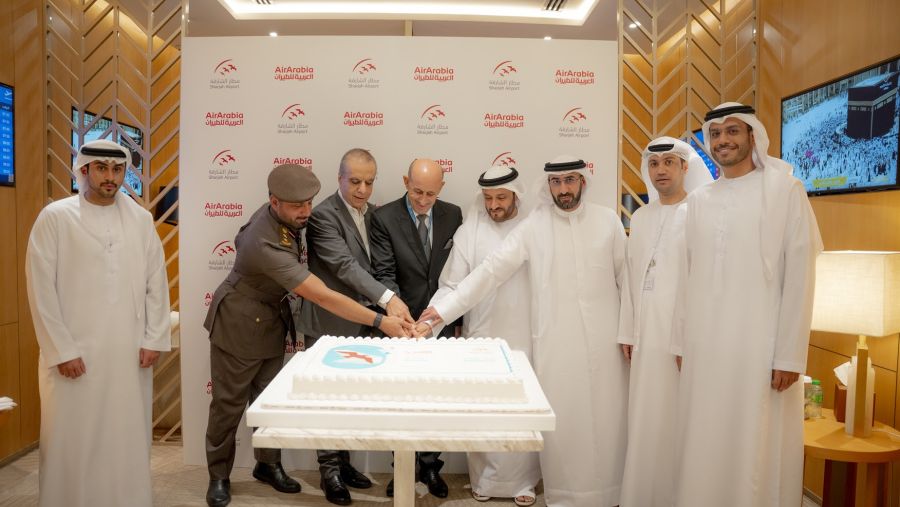 "مطار الشارقة" و"العربية للطيران" يحتفيان باستئناف الرحلات المباشرة إلى دمشق 