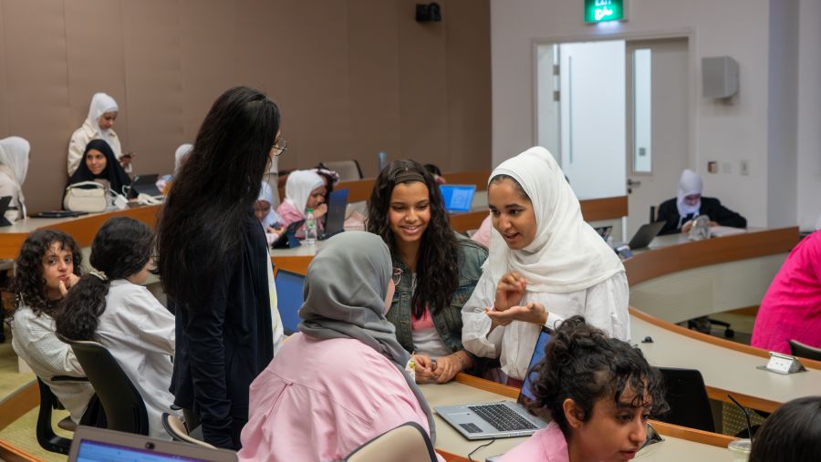 أجيليتي للمخازن العمومية تنمّي مهارات 227 طالبة خلال العطلة الصيفية في الكويت