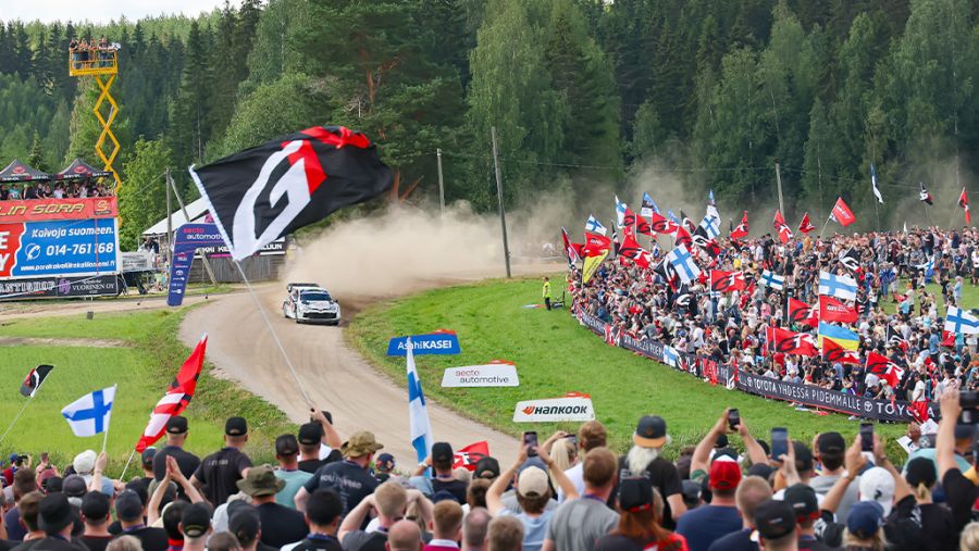 فريق تويوتا جازو للسباقات يحقق فوزاً تاريخياً بالمراكز الخمسة الأولى في رالي فنلندا
