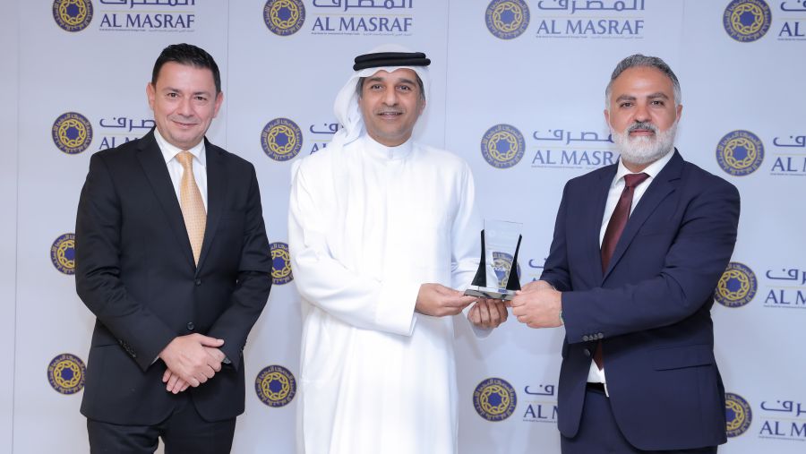 "المصرف" يتبنّى حلول"Lexzur" الذكية تماشياً مع استراتيجية الإمارات للذكاء الاصطناعي