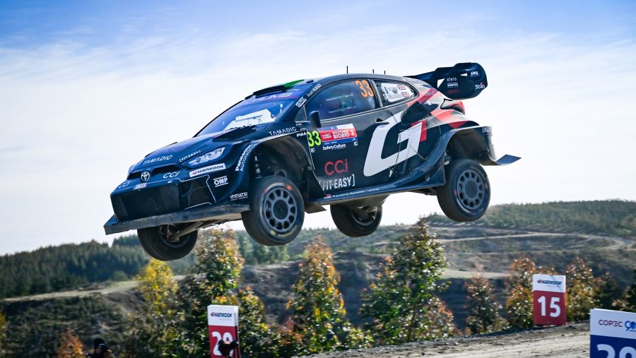 فريق تويوتا جازو للسباقات يحطم الرقم القياسي ويفوز بالمركزين الأول والثاني في رالي تشيلي 