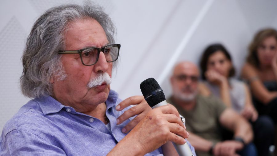 الجامعة الأميركيّة في بيروت تستضيف حوارًا مع ضياء العزّاوي حول الفنّ في مواجهة المأساة السياسيّة