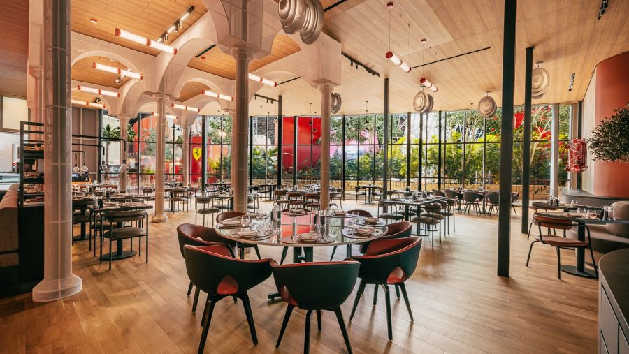 "عالم فيراري جزيرة ياس، أبوظبي" تفتتح مطعم "جران تور إميليا" الذي يقدم أشهى نكهات منطقة "إميليا رومانيا" الإيطالية