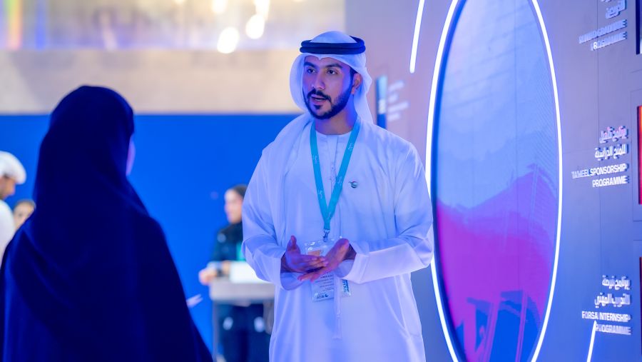 موانئ دبي العالمية تستعرض برامجها المهنية المميزة للمواطنين الإماراتيين خلال معرض رؤية للوظائف 2025