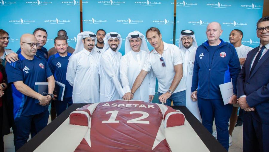 سبيتار يحتفي بالطاقم الطبي للمنتخب القطري بعد التأهل لكأس العالم 2026