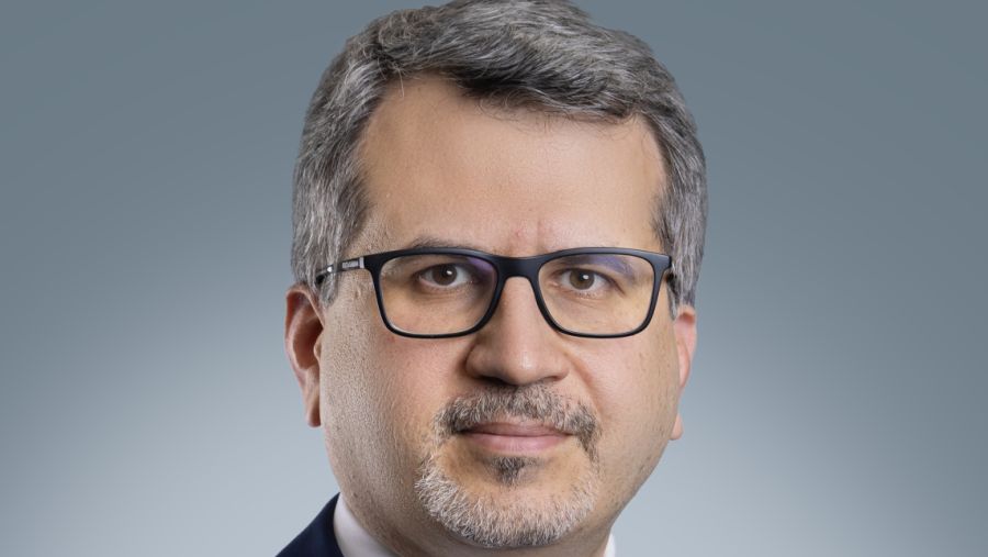 موظفة بنك ABC المدعومة بالذكاء الاصطناعي "فاطمة" تحصد جائزة "أفضل مساعد افتراضي في منطقة الشرق الأوسط" لعام 2025