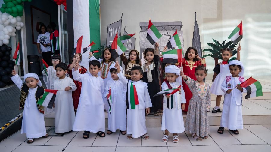 جمارك دبـي تحتفل بعيد الاتحاد الـ 54 بروح الاتحاد والولاء للوطن