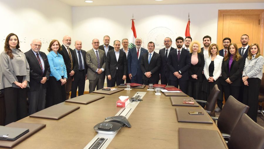 مكتب وزير الدولة لشؤون التكنولوجيا والذكاء الاصطناعي والجامعة الأميركية في بيروت يوقّعان مذكرتي تفاهم لتعزيز التحول الرقمي في لبنان