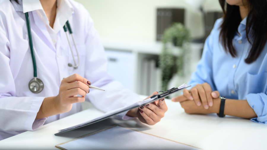 إطلاق الجامعة الأمريكية بالقاهرة برنامجاً تدريباً في القيادة وإدارة الأعمال لطلاب كلية الطب بجامعة عين شمس 