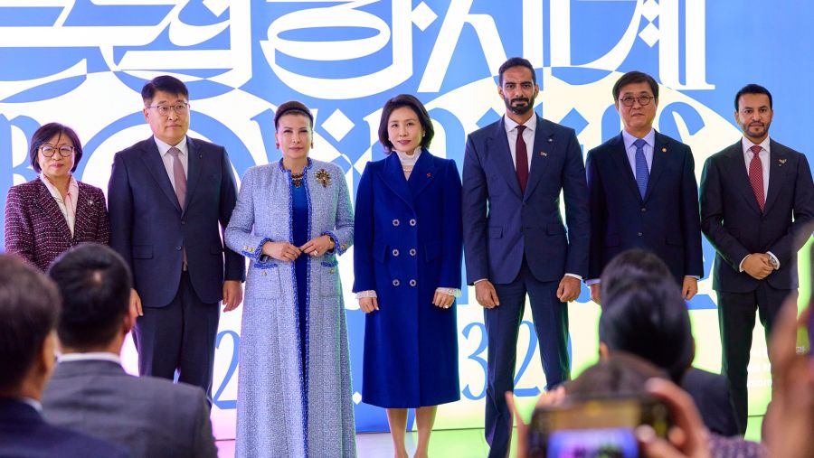 مجموعة أبوظبي للثقافة والفنون تنظّم معرض «روافد ورؤى» الذي يضم أعمال 47 فنانا من الإمارات في العاصمة الكورية