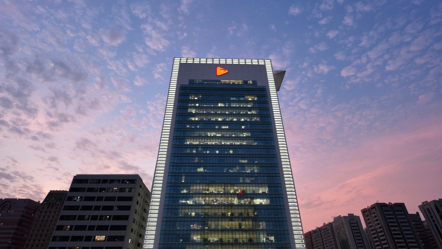 ADCB Solidifies Its Leadership in Emiratisation and Reaffirms its  Strategic Plans to Double Its National Workforce in Al Ain in 2026