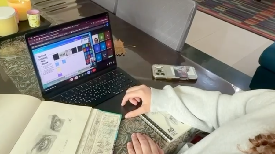 كيف يواصل طلاب أكاديمية العوسج التابعة لمؤسسة قطر التعلم من منازلهم