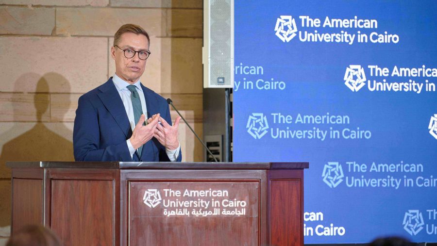 رئيس فنلندا يتناول التحولات في ديناميكيات القوة العالمية بالجامعة الأمريكية بالقاهرة 