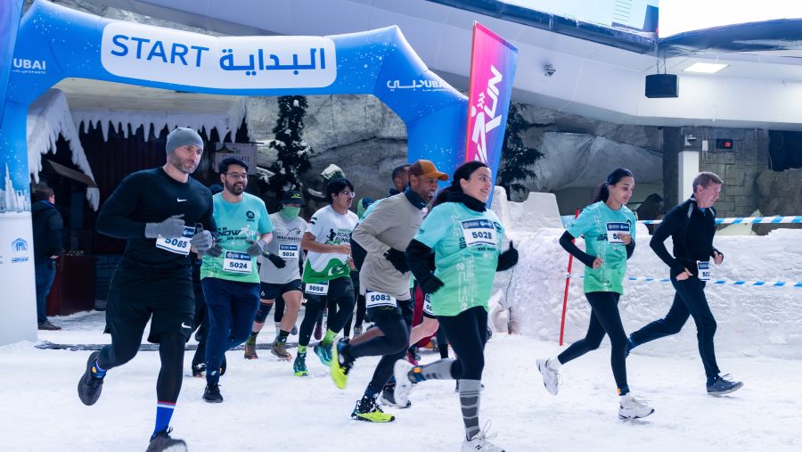 بمشاركة 1000 رياضي من 79 جنسية نجاح كبير لسباق دبي للجري الثلجي