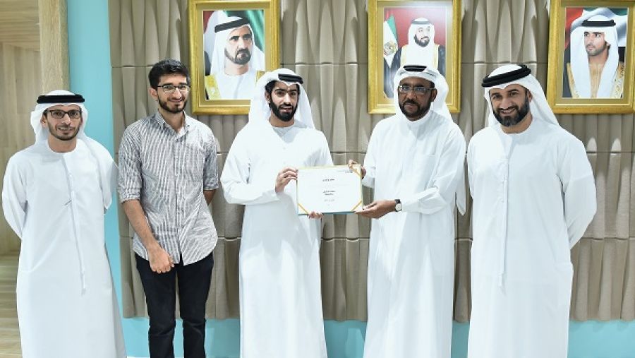 علي إبراهيم و عبدالباسط الجناحي مع الفائزيين 