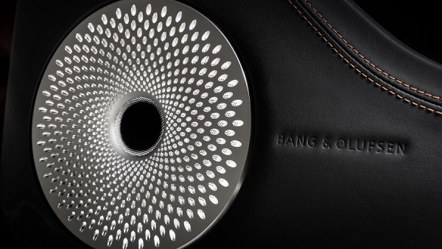 تقدّم ’تجربة بانغ آند أولفسن بايوسونيك وان-تاتش إكسبيرينس‘ (Bang & Olufsen BeoSonic One-Touch Experience) أربع مساحات صوتية مختلفة.