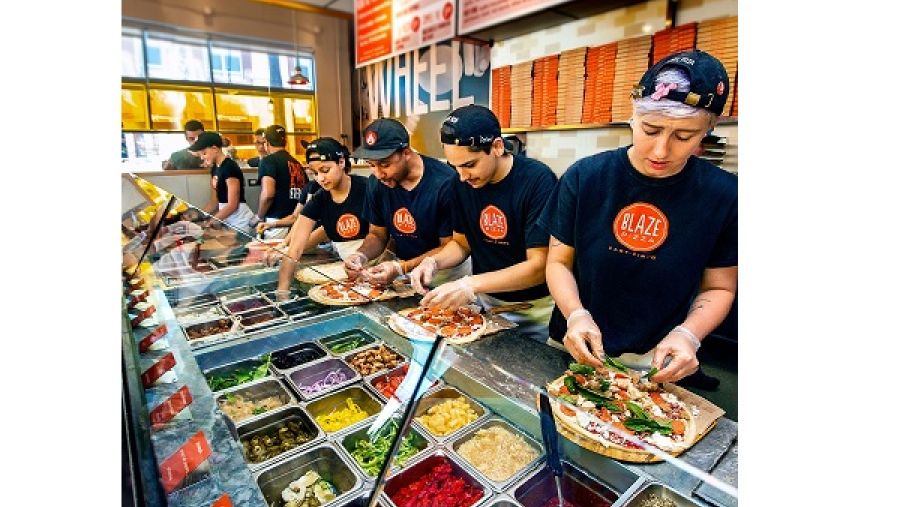 علامة "Blaze Pizza" الأمريكية الشهيرة في الشرق الأوسط