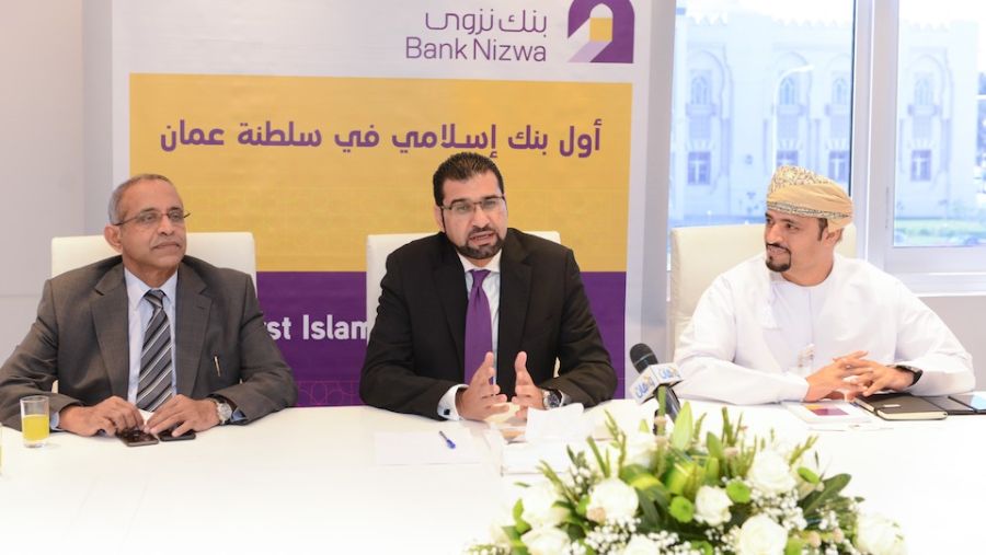 خالد الكايد الرئيس التنفيذي لبنك نزوى