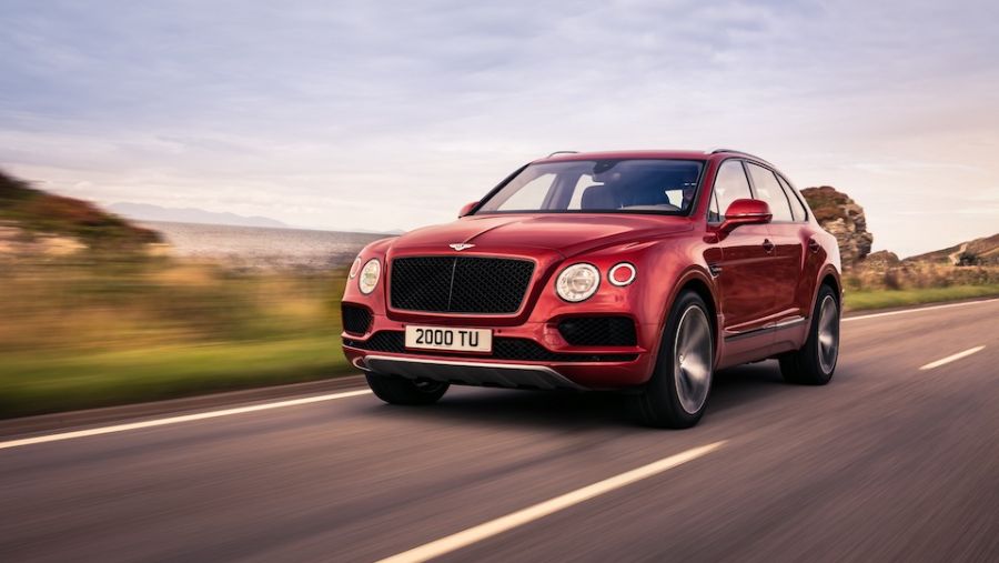 السيارة Bentley Bentayga V8