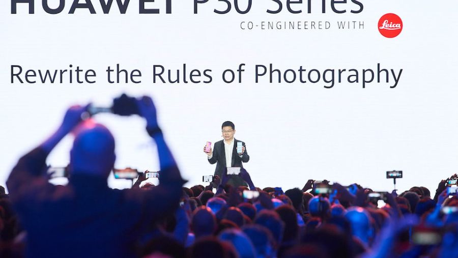 أطلقت مجموعة هواوي لأعمال المستهلكين اليوم في حدث مميز هاتفيها الجديدين المنتظرين: HUAWEI P30 وHUAWEI P30 Pro
