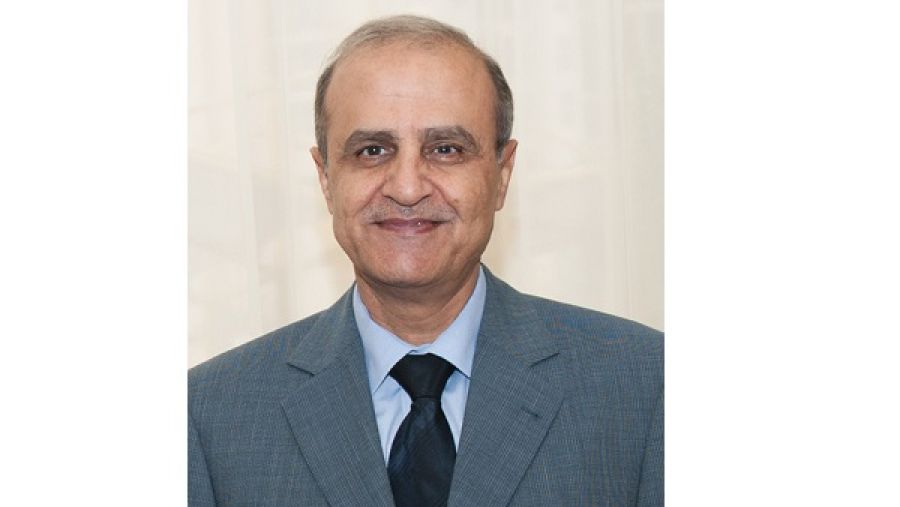الدكتور حسام الصعوب، استشاري أول بوحدة الأمراض المعدية بمؤسسة حمد الطبية