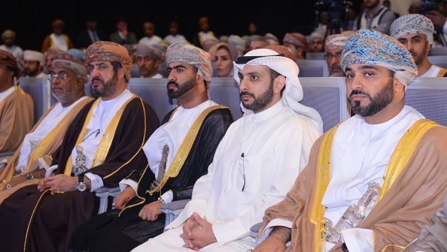 جانب من الحدث.