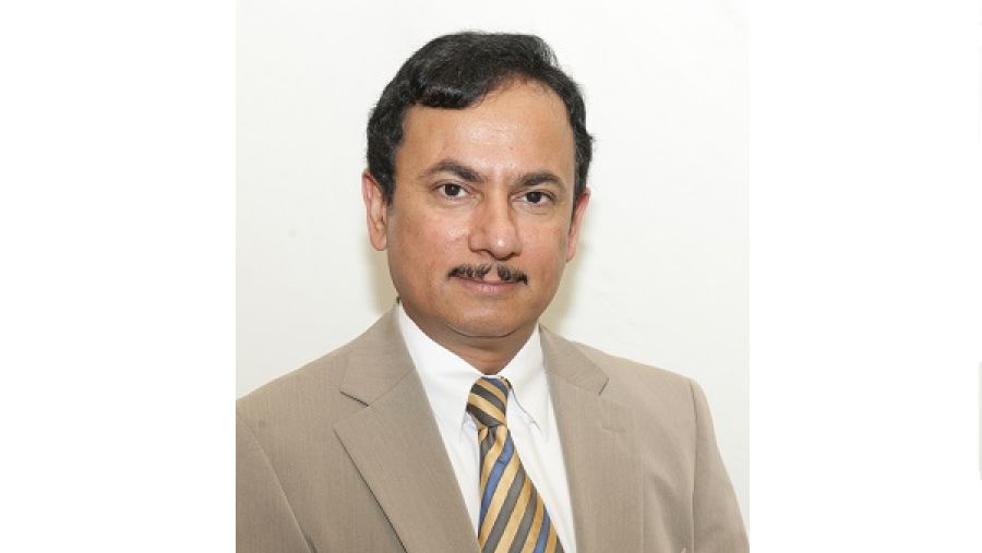 الدكتور عبد اللطيف الخال، نائب الرئيس الطبي، ورئيس قسم الأمراض المعدية بمؤسسة حمد الطبية